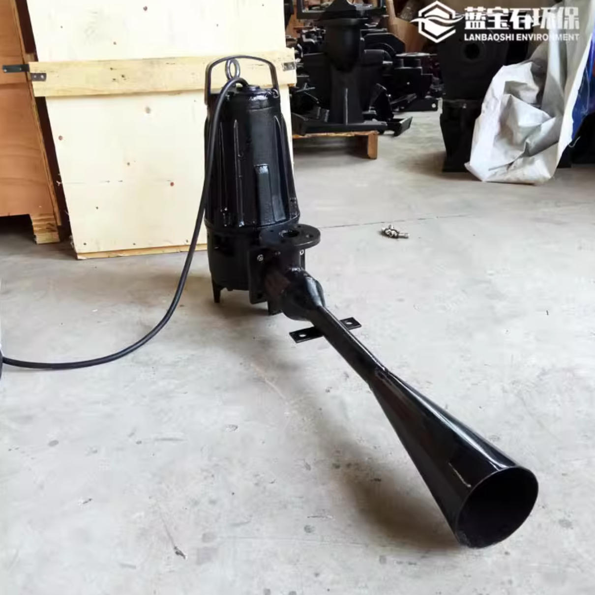 南京藍(lán)寶石環(huán)保與湖南公司合作，提供QSB0.75kw潛水射流曝氣機(jī)設(shè)備